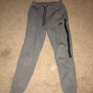 Gray Nike sweatpants